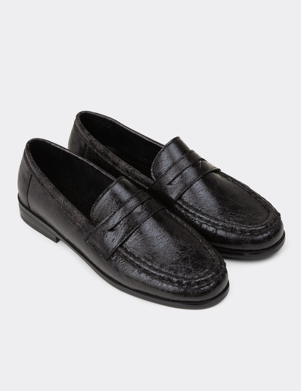 Women's Black Loafers - K0010ZSYHC01