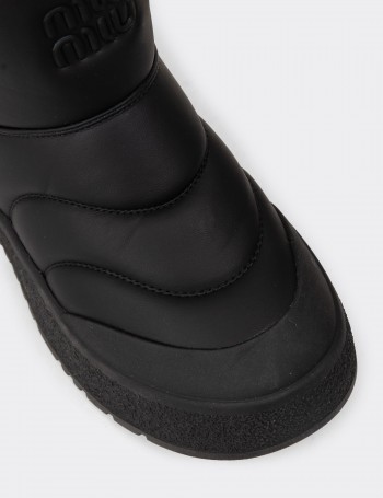 Women's Black Boots