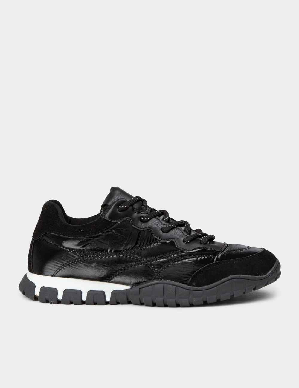 Women's Black Sneakers - 55157ZSYHC01