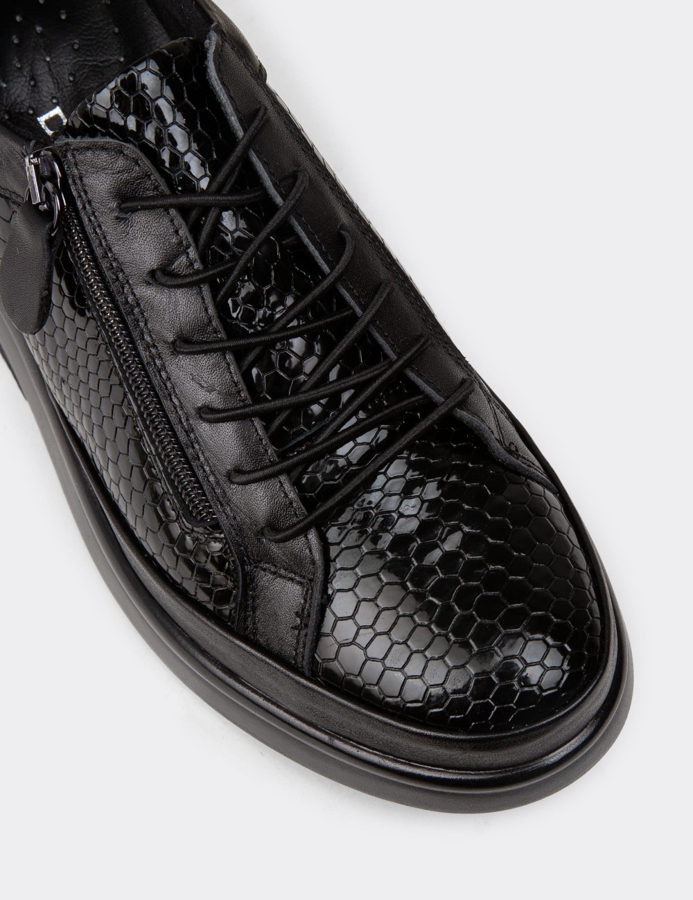 Women's Black Leather Lace-up Shoes - N0311ZSYHE01