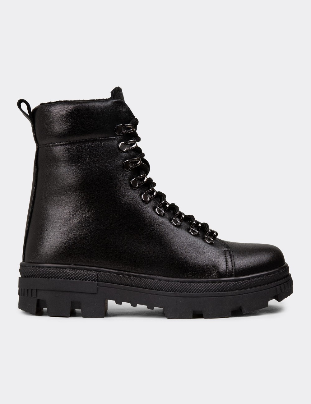 Women's Black Leather Postal Boots - SE495ZSYHE01