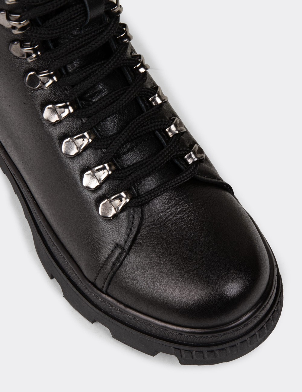 Women's Black Leather Postal Boots - SE495ZSYHE01