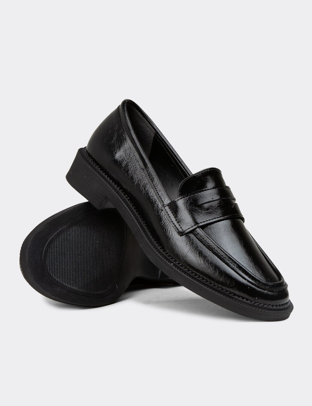 Women's Black Patent Moccasins - K9040ZSYHC01