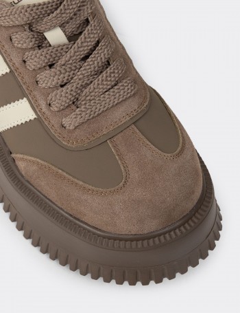 Women's Sandstone Suede Leather Platform Sneakers