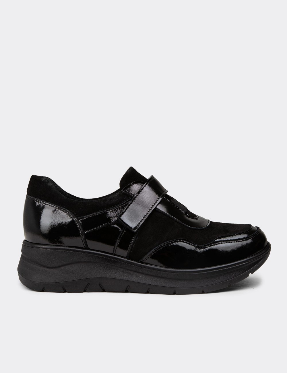Women's Black Patent Leather Lace-up Shoes - N0302ZSYHC01