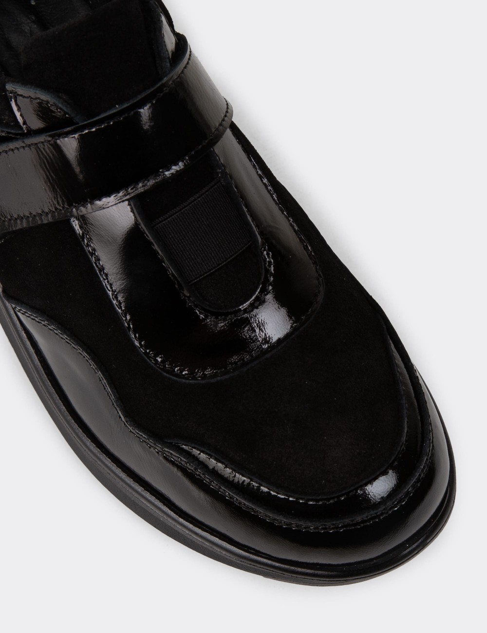 Women's Black Patent Leather Lace-up Shoes - N0302ZSYHC01