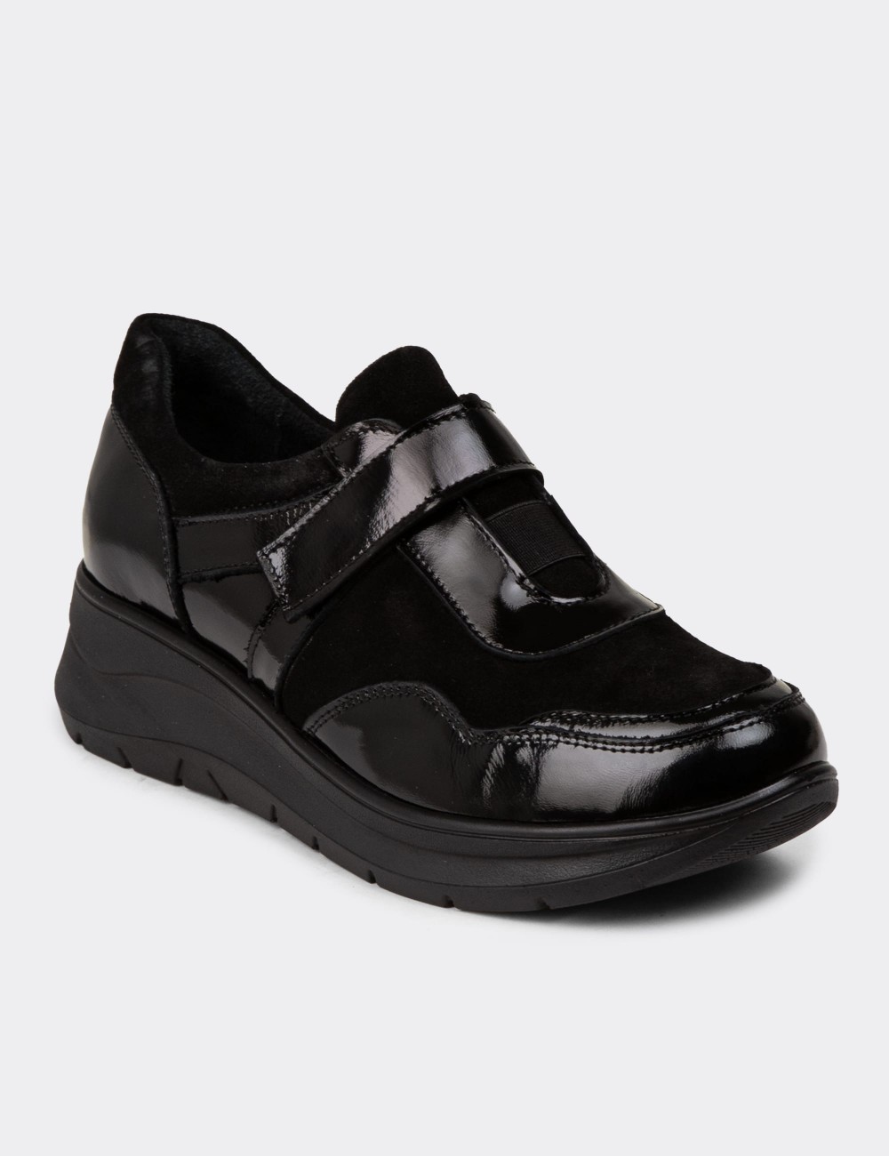 Women's Black Patent Leather Lace-up Shoes - N0302ZSYHC01