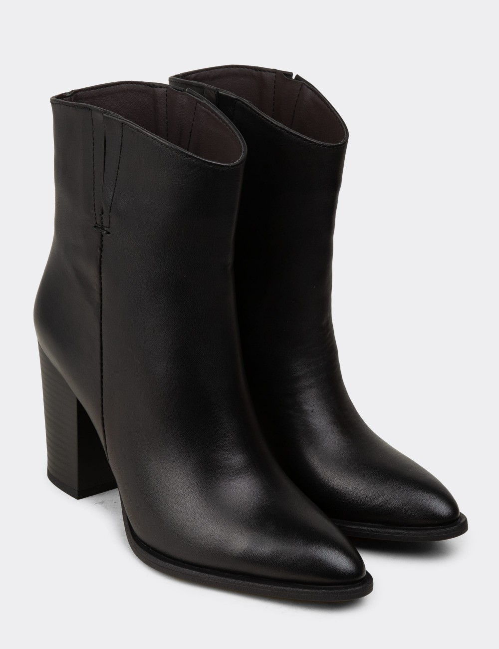 Black  Leather  Boots - E4452ZSYHC01