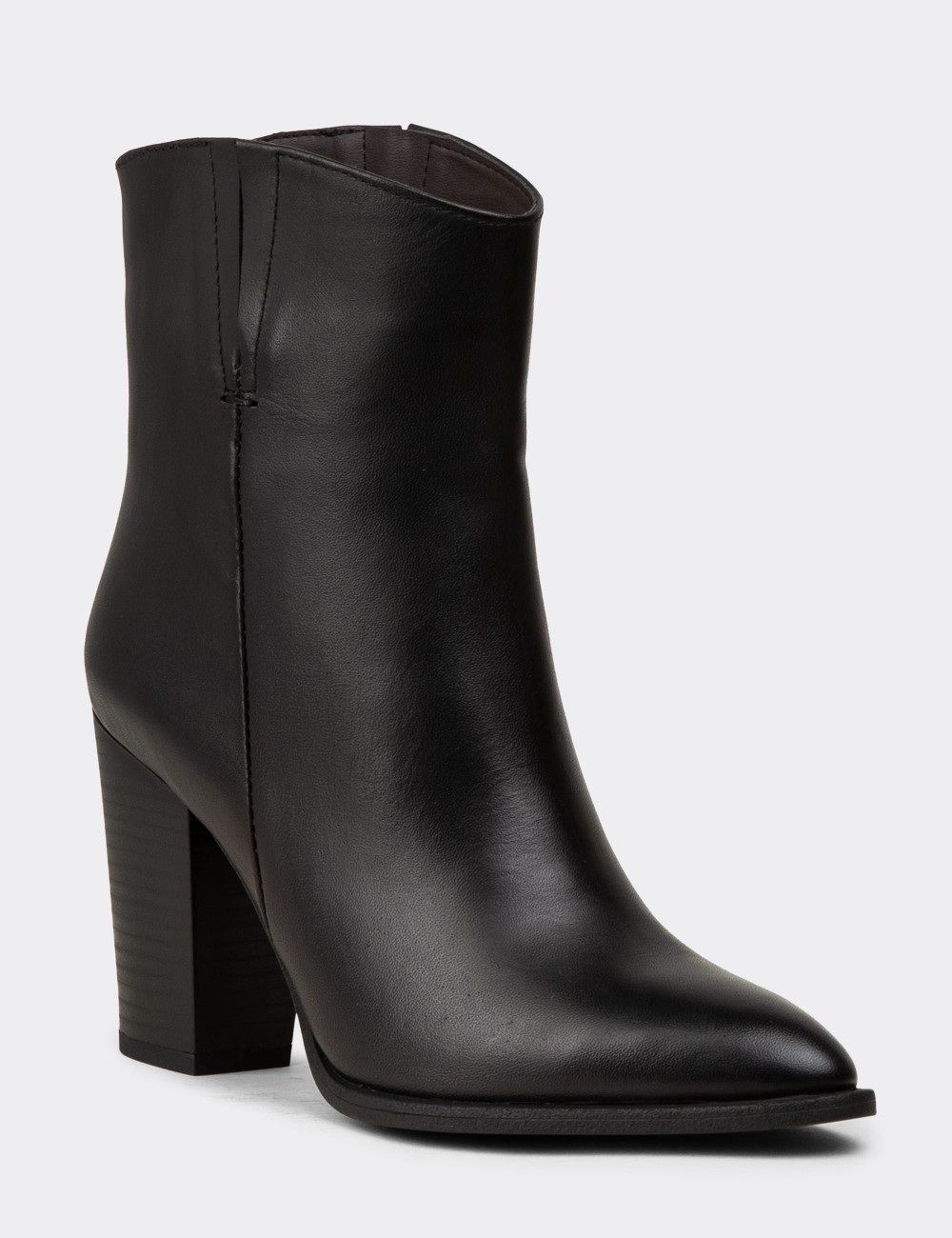 Black  Leather  Boots - E4452ZSYHC01