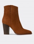 Tan Suede Leather  Boots