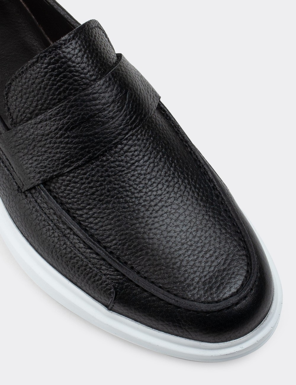 Black  Leather Loafers - 01564MSYHP04