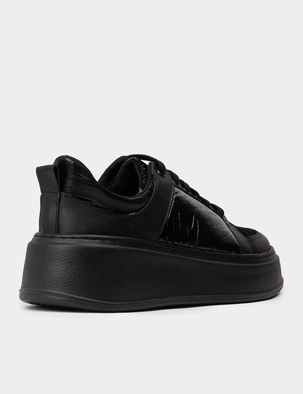 Women's Black Sneakers - CE491ZSYHC01 Women's Black Sneakers - CE491ZSYHC01
