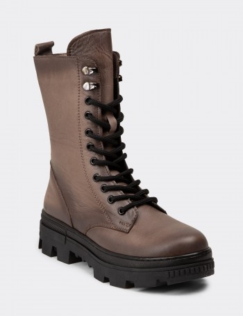 Women's Sandstone Leather Postal Boots