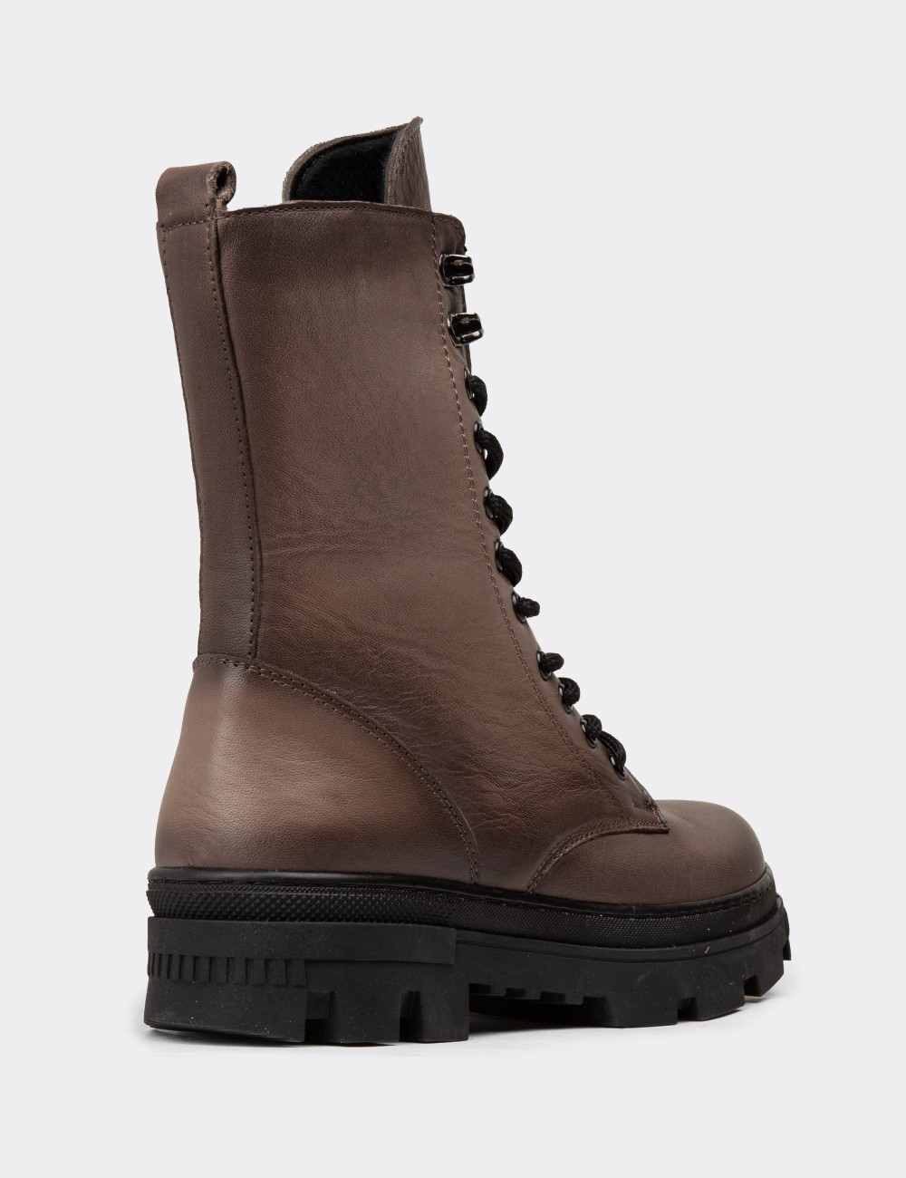 Women's Sandstone Leather Postal Boots - SE491ZVZNE01