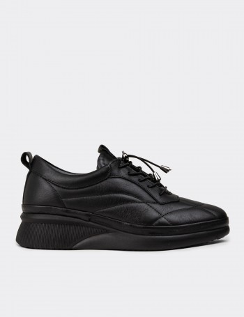 Women's Black Leather Lace-Up Shoes