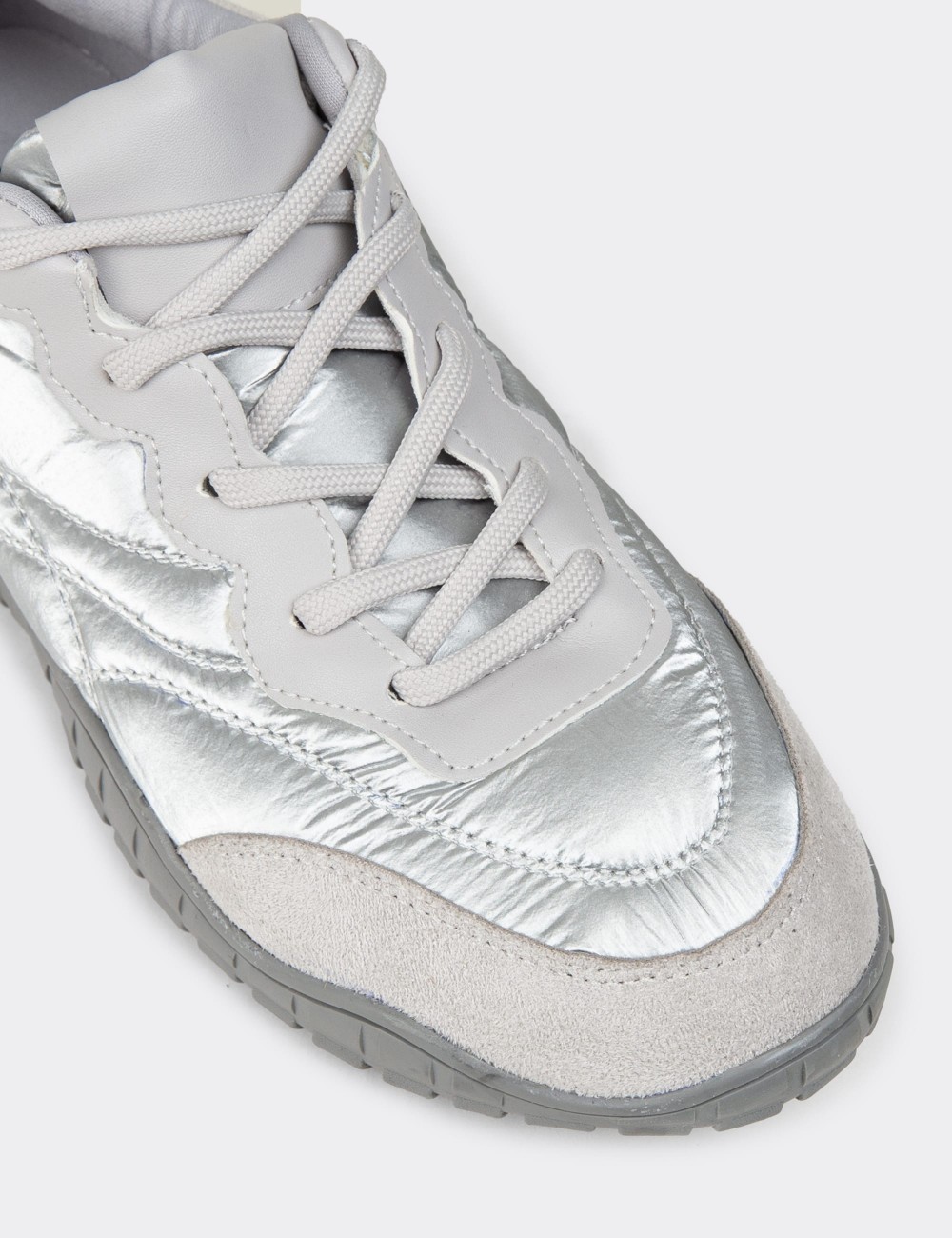 Women's Silver Sneakers - 55157ZGMSC01 Women's Silver Sneakers - 55157ZGMSC01