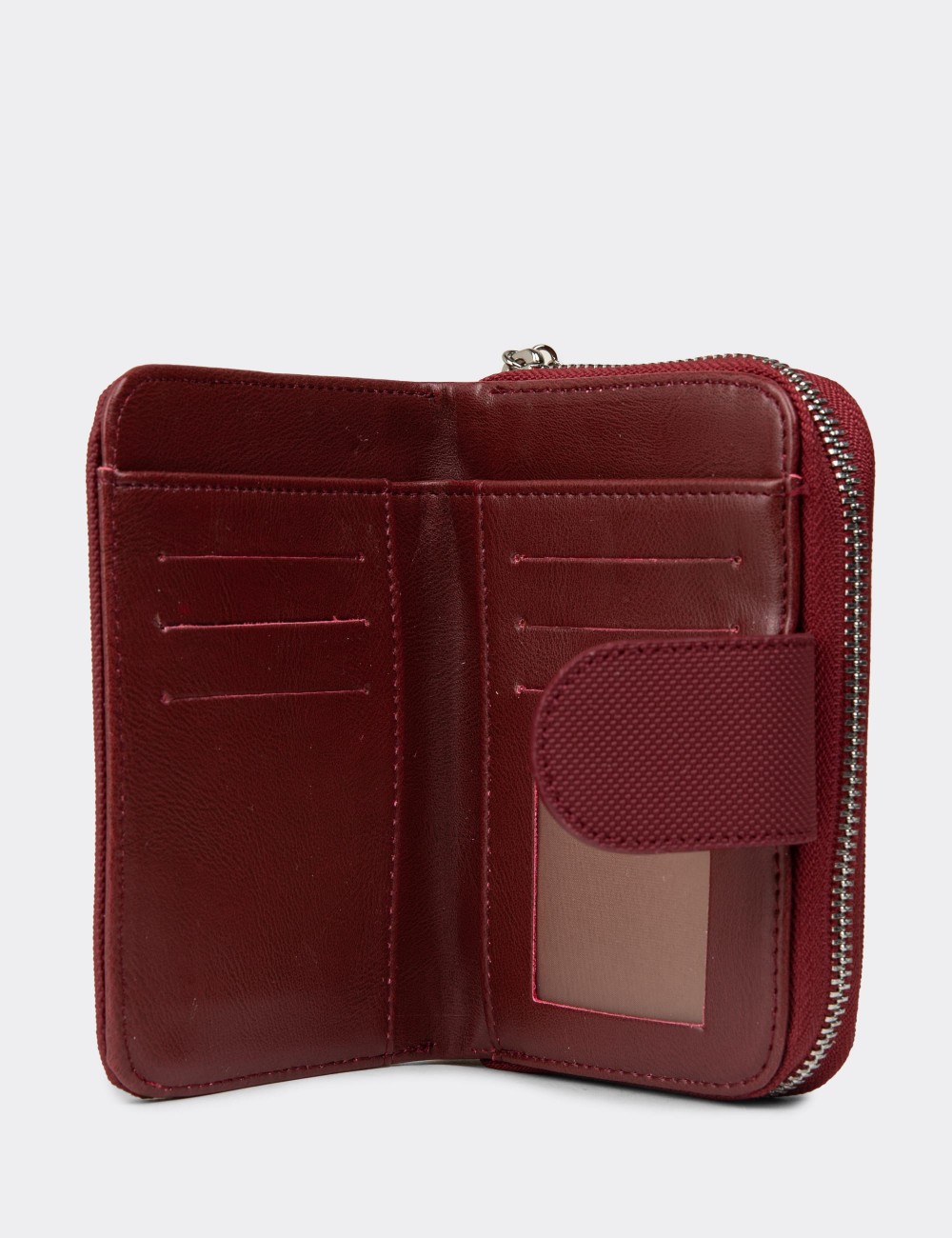 Women's Benetton Burgundy Wallet - B0658ZBRDZ01