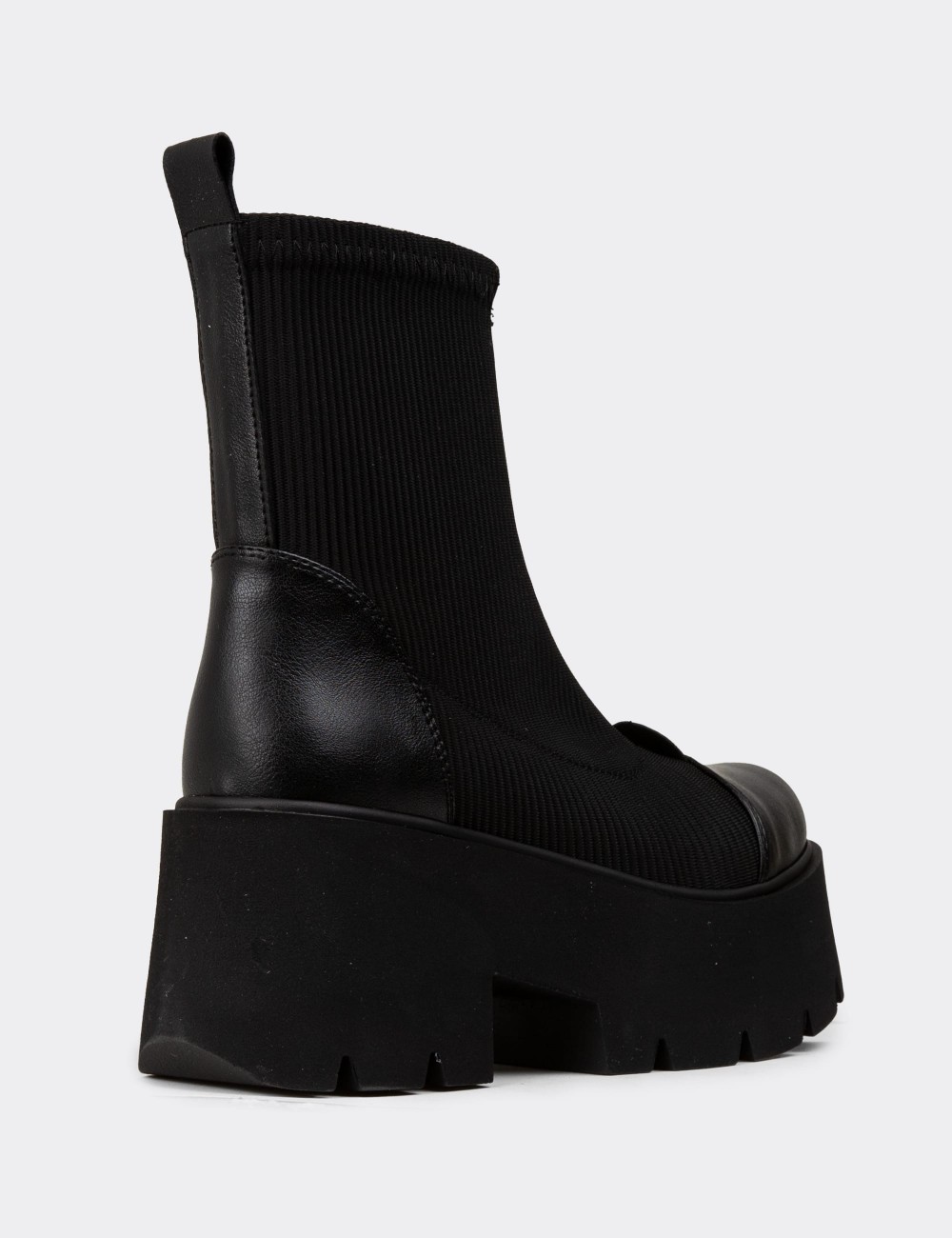 Women's Black Boots - K6060ZSYHE01