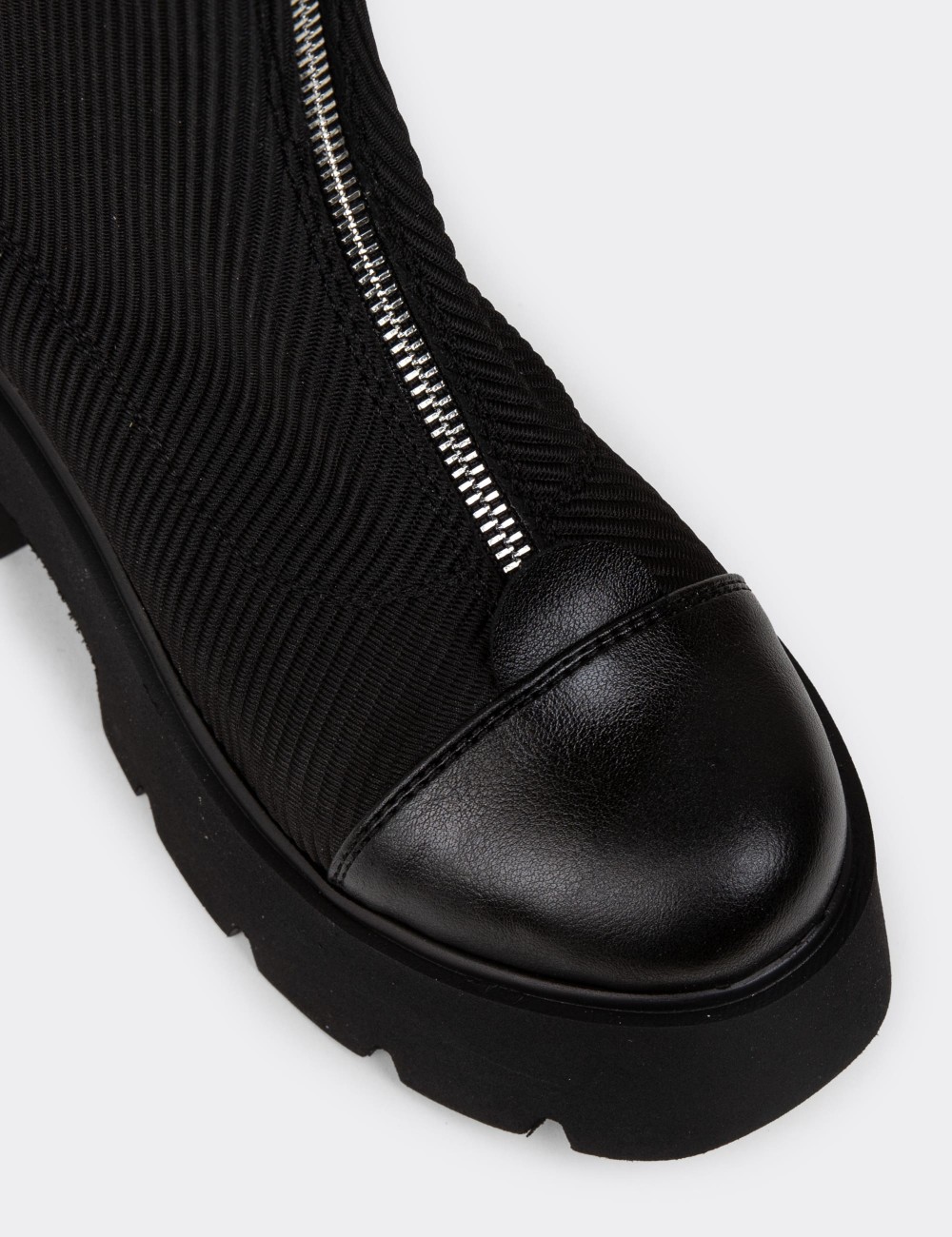 Women's Black Boots - K6060ZSYHE01