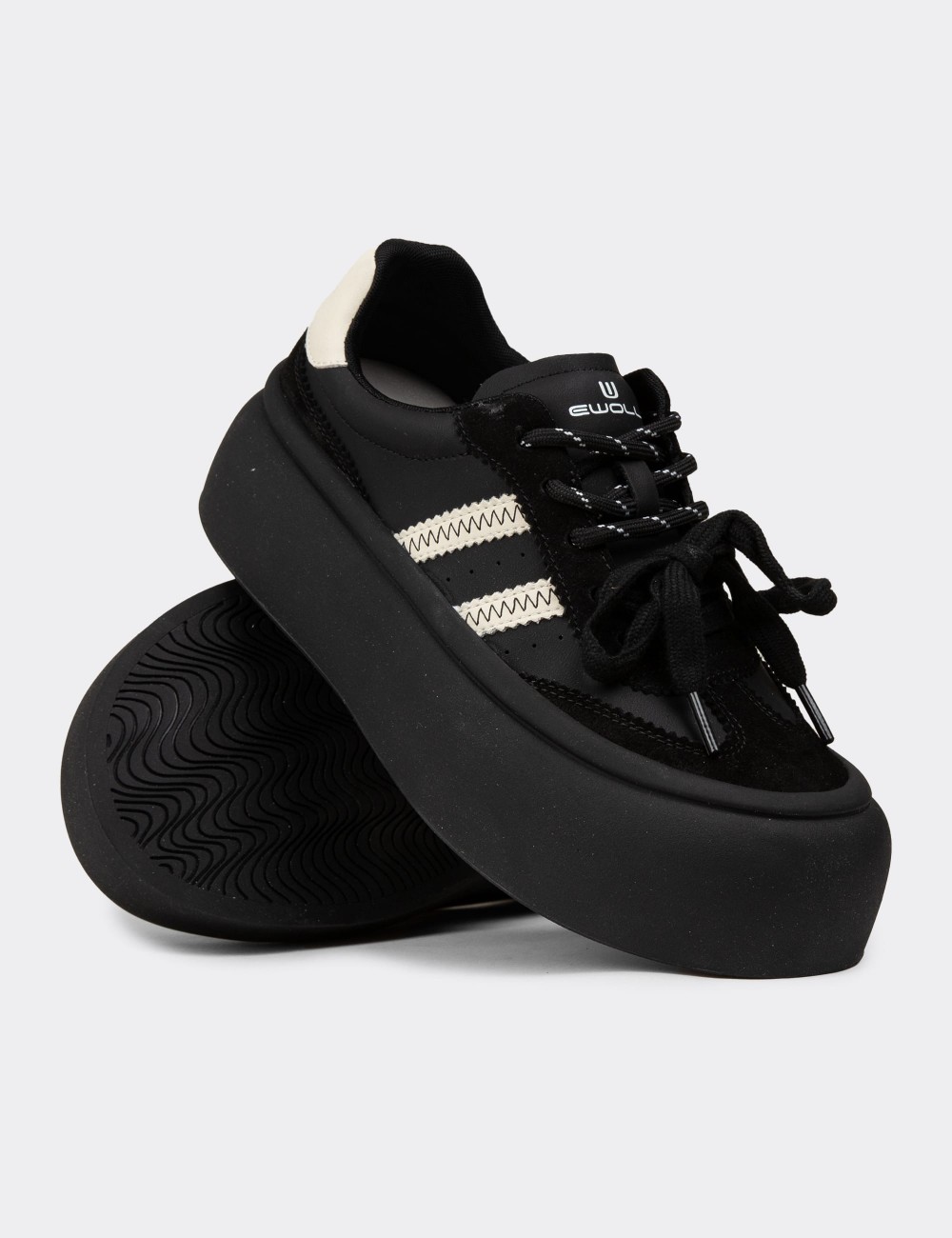 Women's Black Sneakers - E8004ZSYHC01 Women's Black Sneakers - E8004ZSYHC01