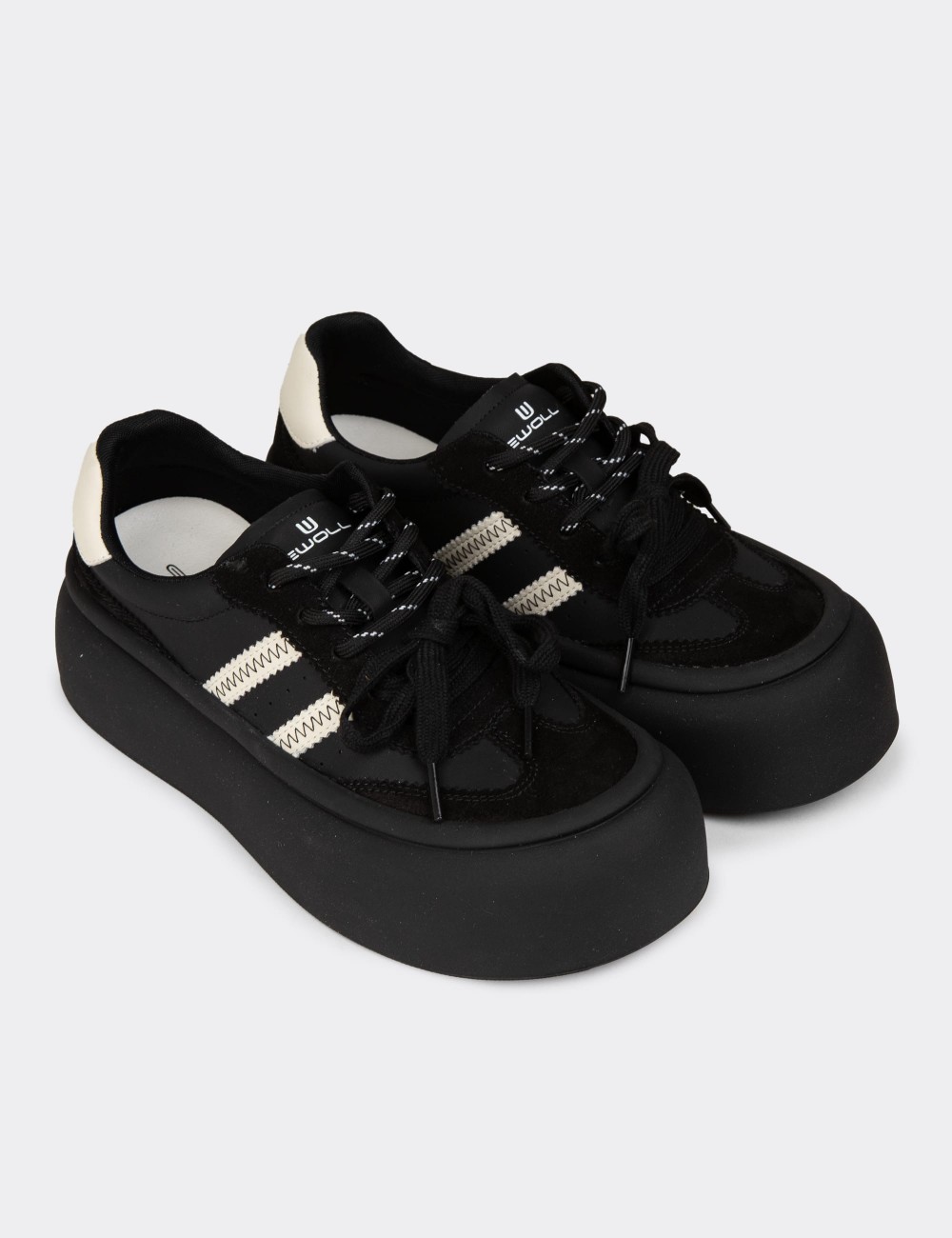 Women's Black Sneakers - E8004ZSYHC01 Women's Black Sneakers - E8004ZSYHC01