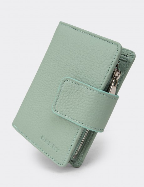 'Women's Green Leather Wallet'