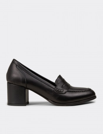 Women's Black Leather Moccasins