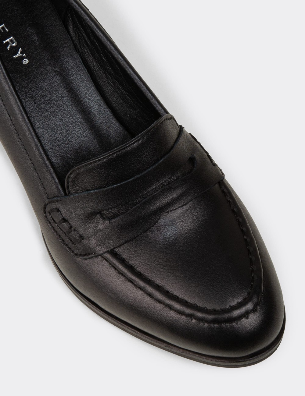 Women's Black Leather Moccasins - A3440ZSYHM01