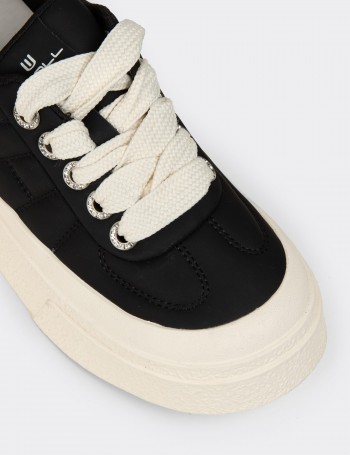 Women's Black Sneakers