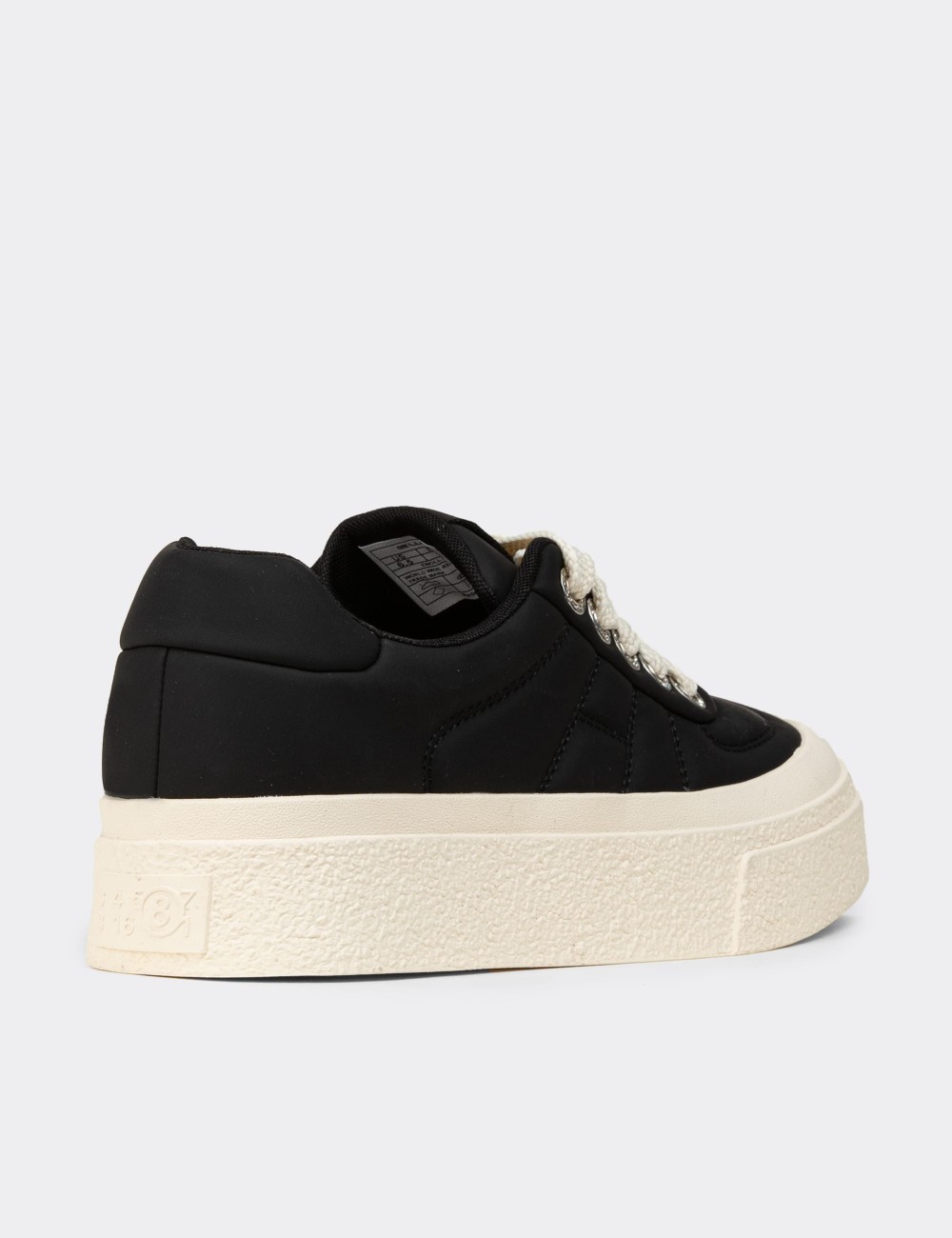 Women's Black Sneakers - E8020ZSYHC01 Women's Black Sneakers - E8020ZSYHC01