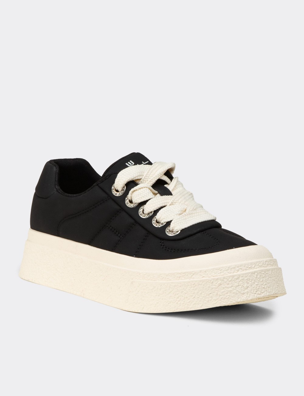 Women's Black Sneakers - E8020ZSYHC01 Women's Black Sneakers - E8020ZSYHC01