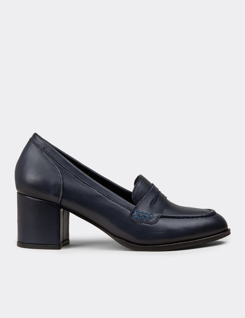 Women's Navy Leather Moccasins - A3440ZLCVM01 Women's Navy Leather Moccasins - A3440ZLCVM01