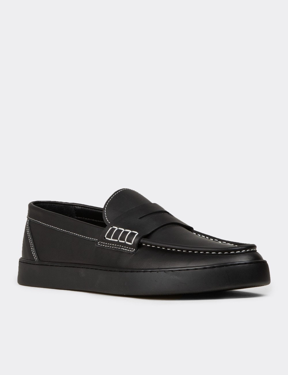 Men's Black Leather Loafers - 02022MSYHC01