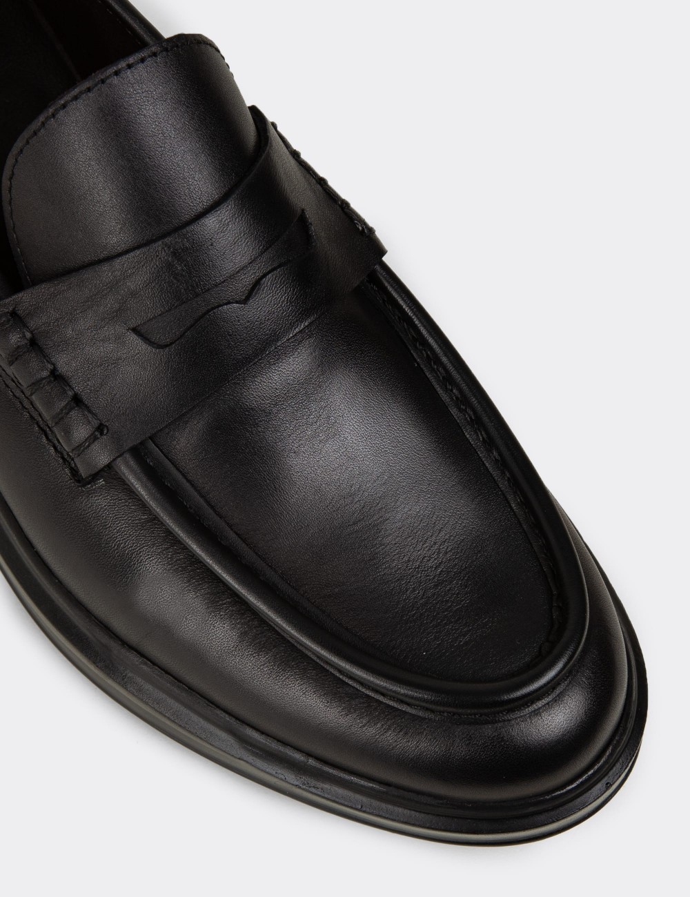 Men's Black Leather Loafers - 02000MSYHP03