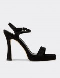 Women's Black Pumps