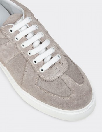Men's Gray Suede Sneakers