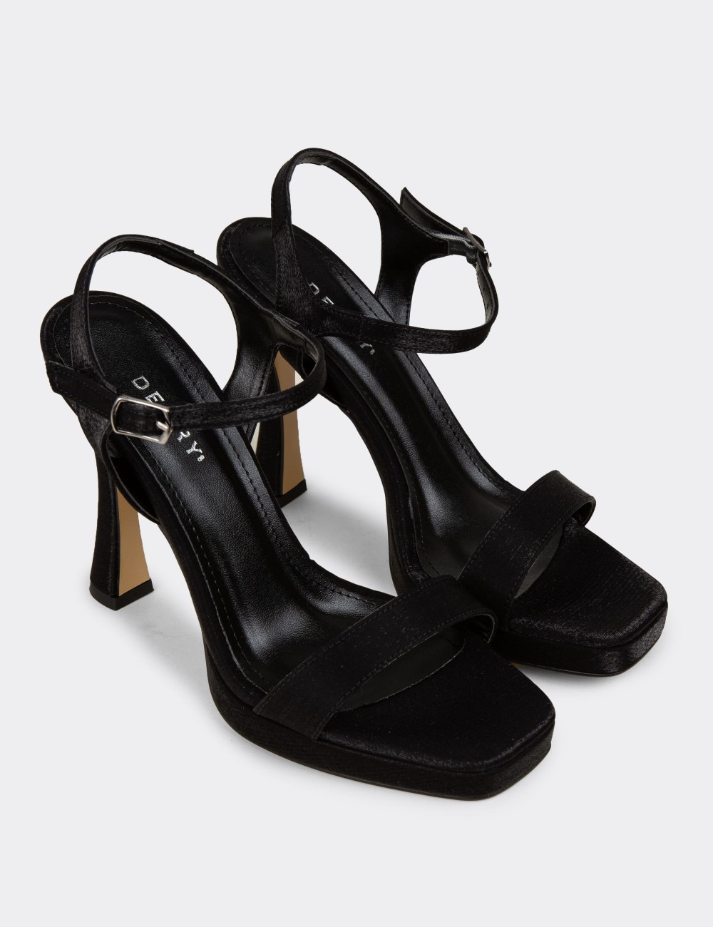Women's Black Pumps - SM198ZSYHM03