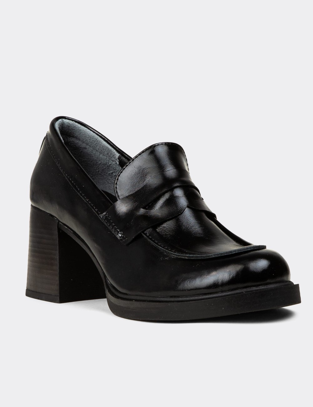 Women's Black Patent Leather Heeled Moccasins - M3176ZSYHC01