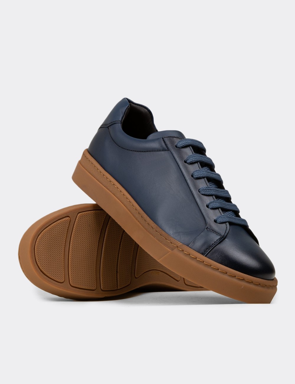 Men's Blue Leather Sneakers - 02018MMVIC01
