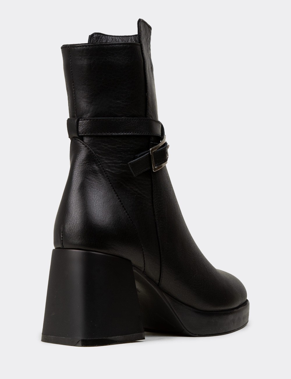 Women's Black Leather Ankle Boots - A3444ZSYHC01