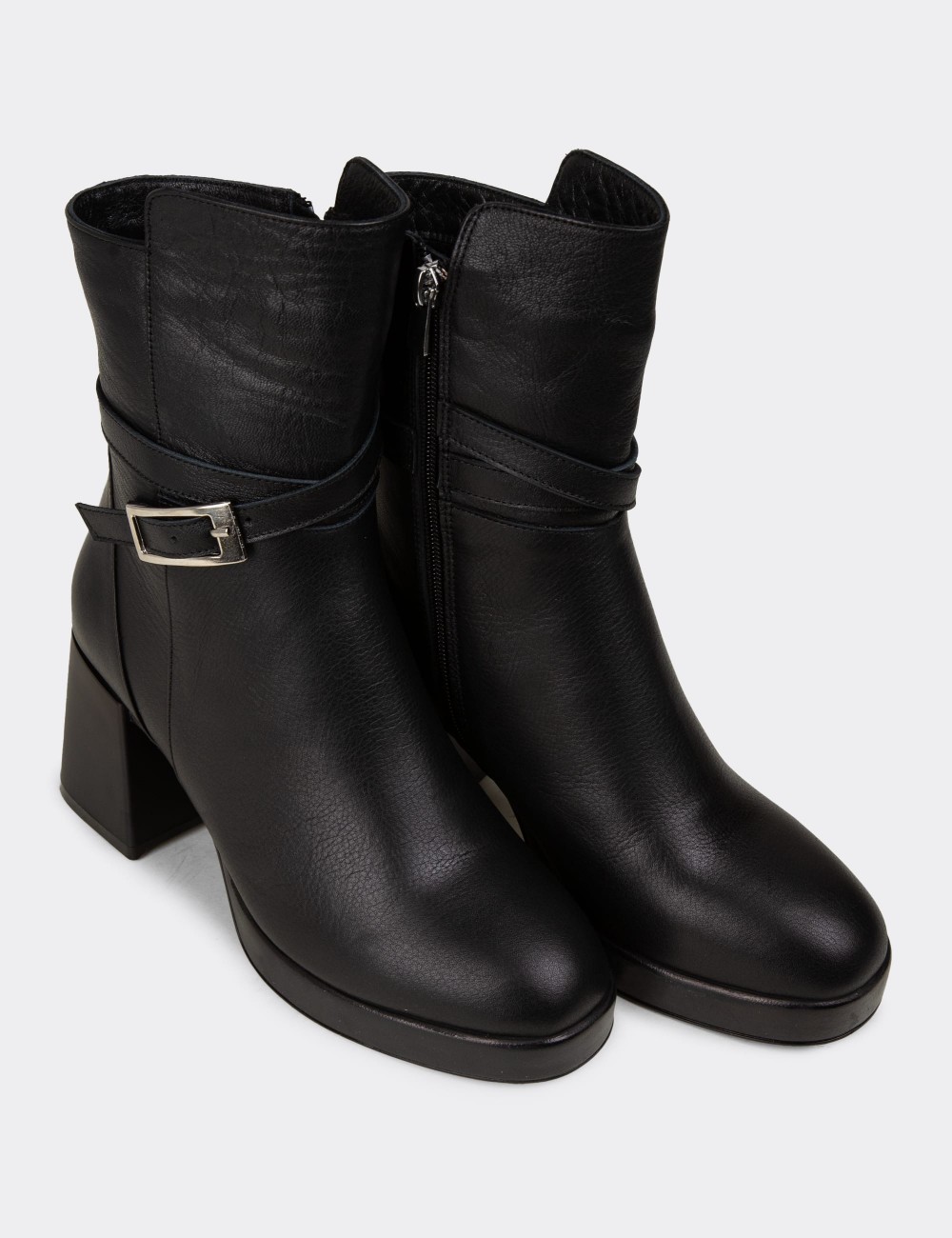 Women's Black Leather Ankle Boots - A3444ZSYHC01