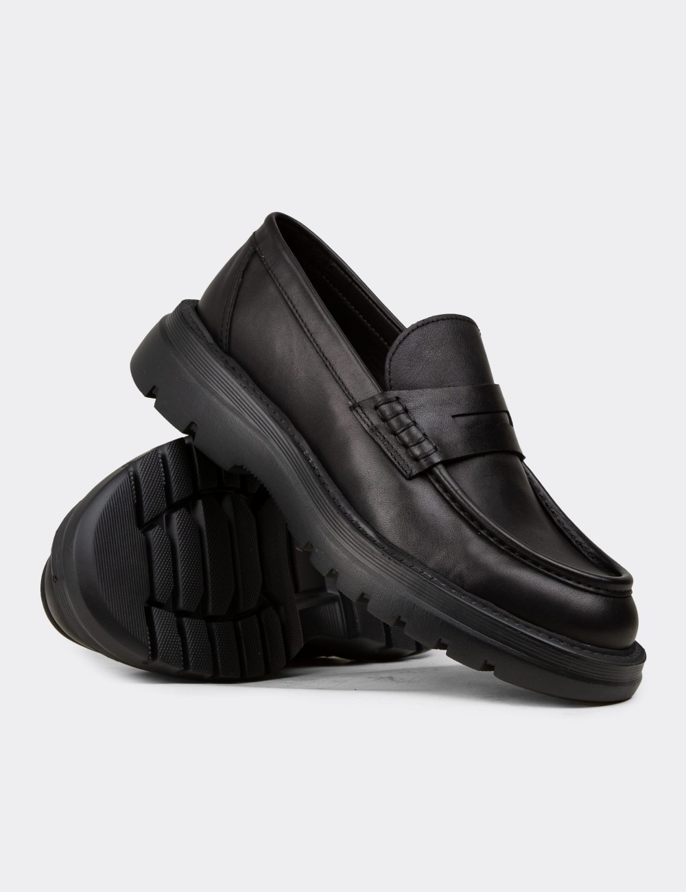Men's Black Leather Loafers - 02006MSYHE01