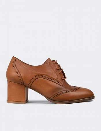 Women's Tan Leather Lace-up Shoes