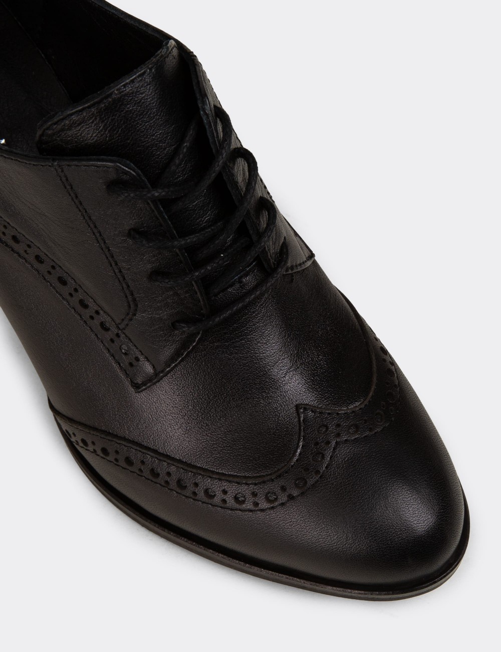 Women's Black Leather Lace-Up Shoes - A3441ZSYHM01