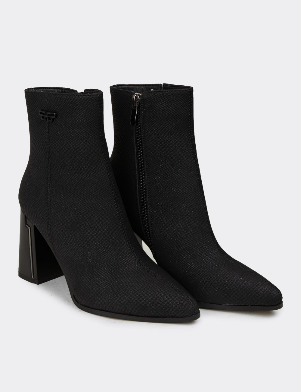 Women's Black Boots - 25137ZSYHC01