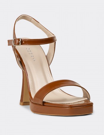 Women's Tan Patent Heels