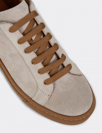Men’s Gray Suede Sneakers