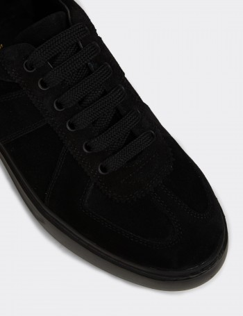 Men's Black Suede Sneakers