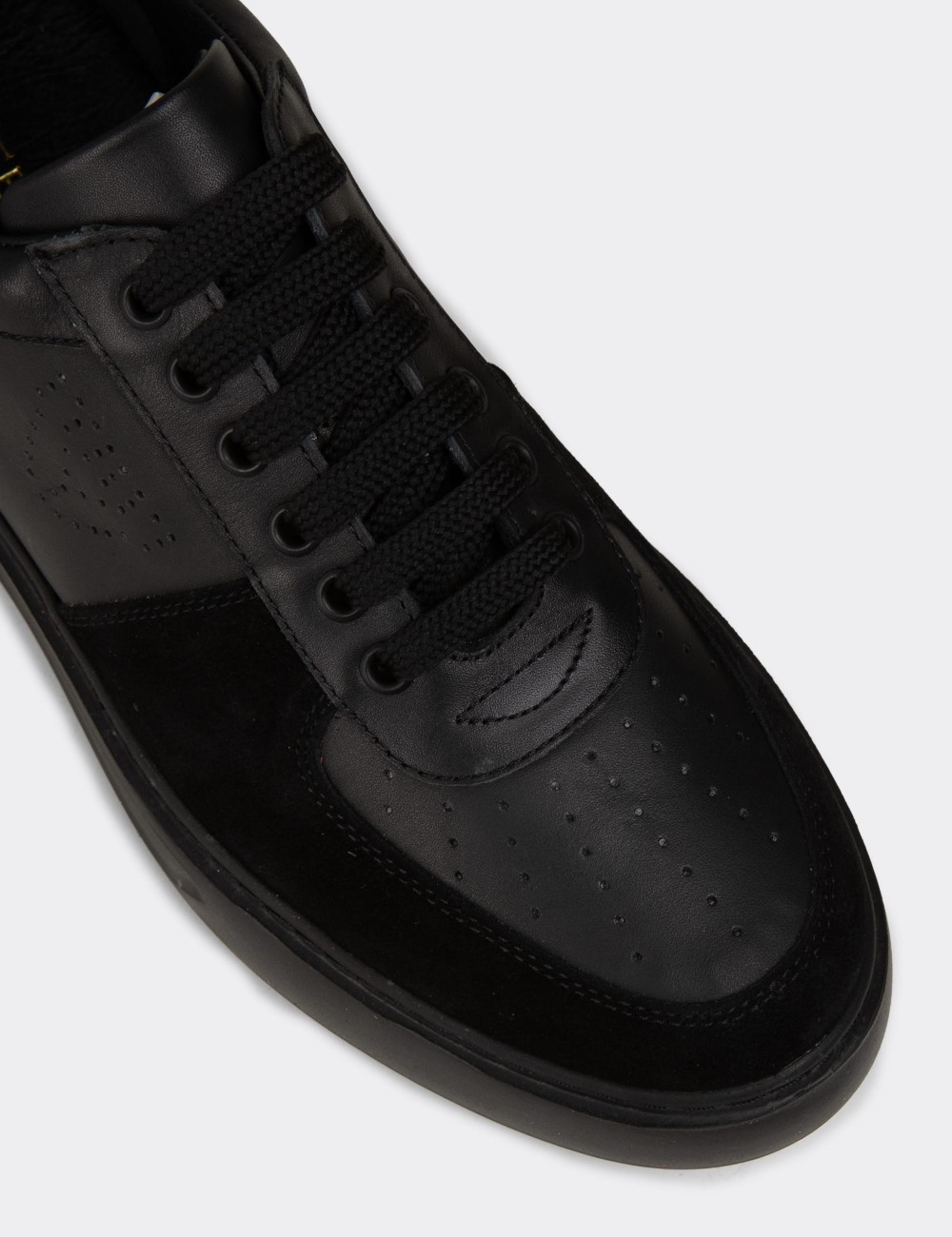 Men's Black Leather Sneakers - 02014MSYHC01