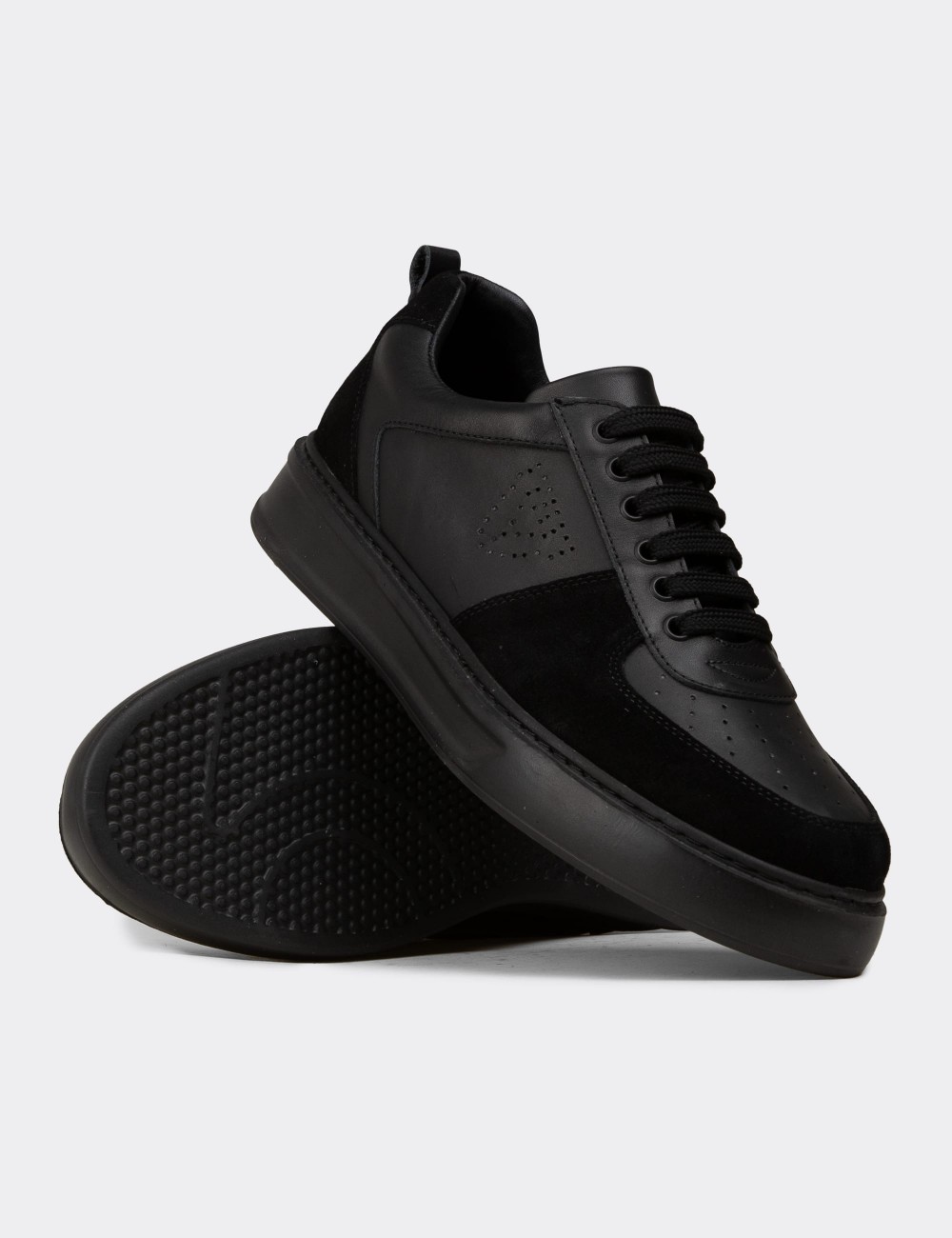 Men's Black Leather Sneakers - 02014MSYHC01